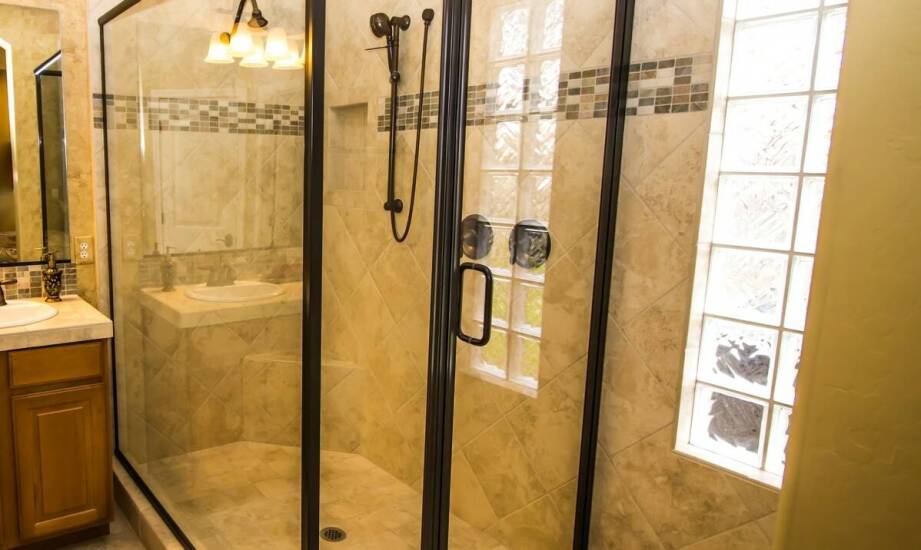 Kabiny prysznicowe – jak dobrać idealny model do każdej łazienki