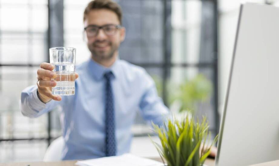 Jak zmienia się rynek dystrybucji wody: najnowsze rozwiązania i technologie