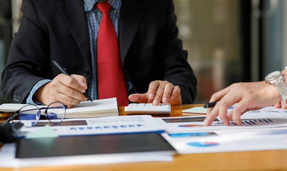 Na czym polega doradztwo księgowe i jakie przynosi korzyści firmom