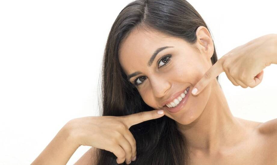 Keratynowe prostowanie włosów – na czym polega i jakie daje efekty