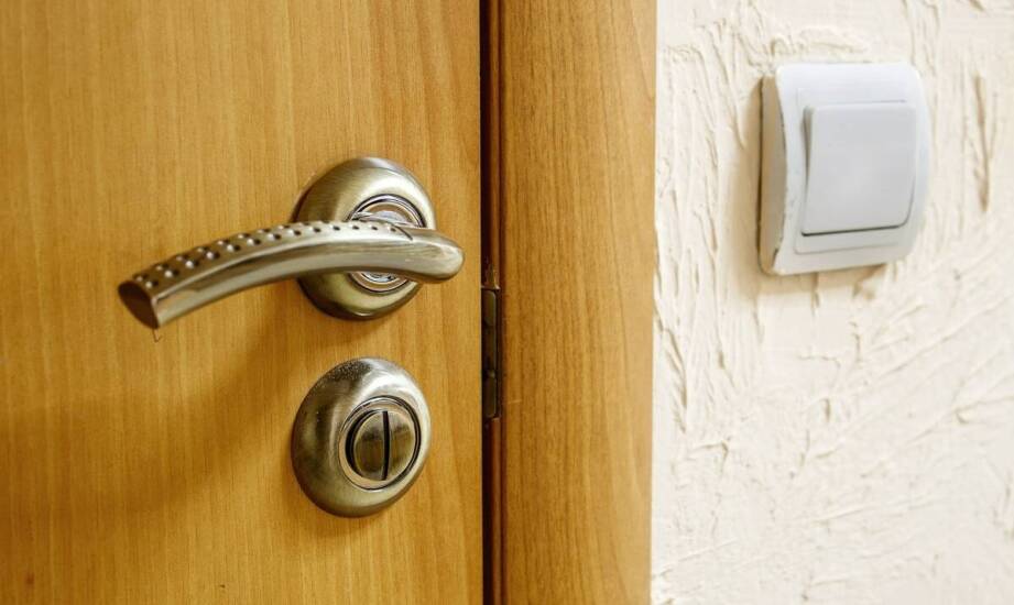 Najważniejsze informacje o elektrozaczepach do drzwi – działanie i zastosowanie