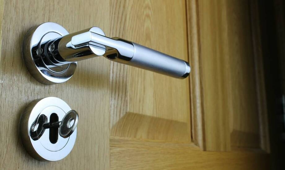 Gałka obrotowa do drzwi – funkcja, zastosowanie i sposób działania