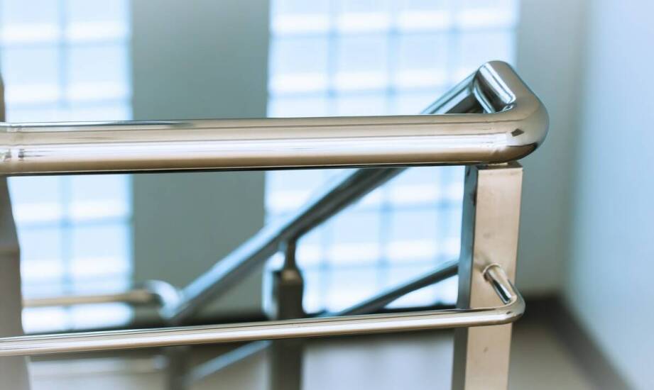 Pochwyt nierdzewny – zastosowanie, trwałość i wpływ na komfort użytkowania