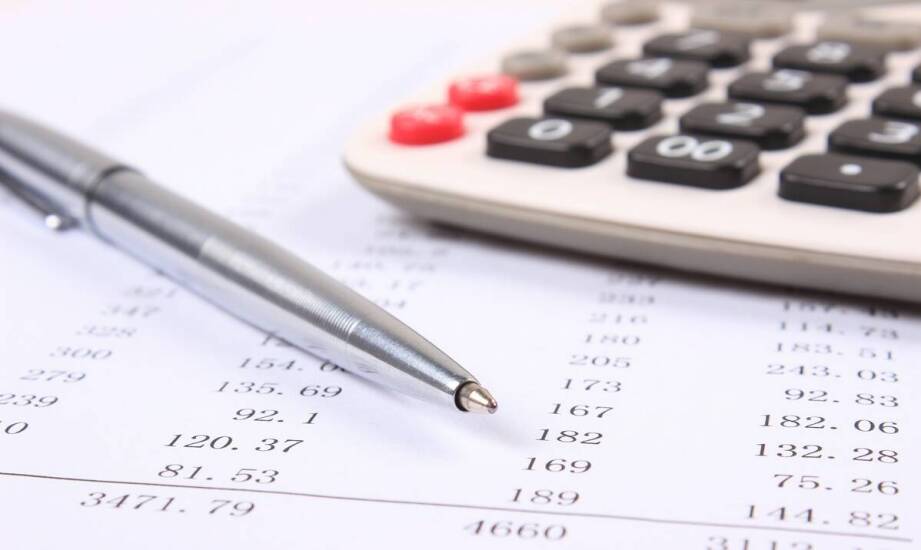 Czym zajmuje się biuro rachunkowe i jak może wspierać rozwój biznesu