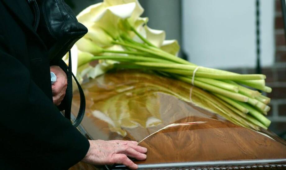 Muzyka na ceremonii pożegnania – znaczenie oraz wybór utworów i wykonawców