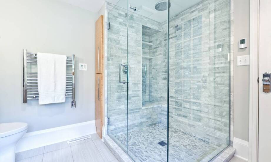 Kabiny prysznicowe na wymiar – rozwiązania dopasowane do każdej łazienki