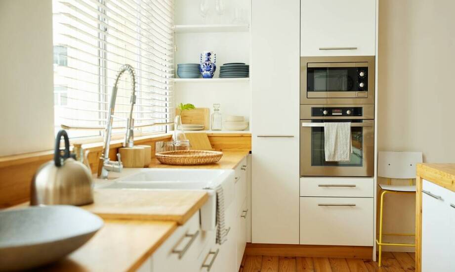 Kuchnie na wymiar – inspiracje i pomysły na funkcjonalną aranżację