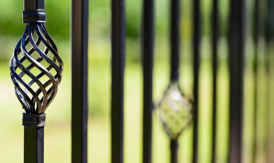 Rodzaje ogrodzeń – najpopularniejsze rozwiązania i trendy na posesji