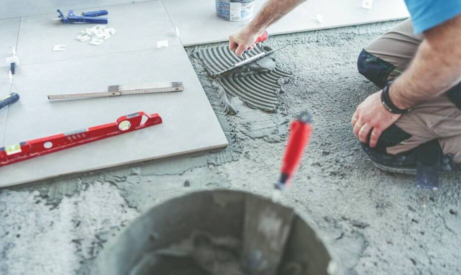 Posadzka betonowa w domu i firmie – zalety, pielęgnacja, możliwości zastosowań