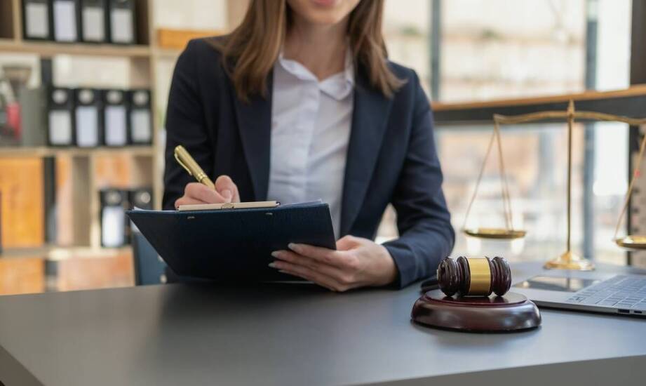 Jakie sprawy cywilne najczęściej trafiają do kancelarii prawnej?