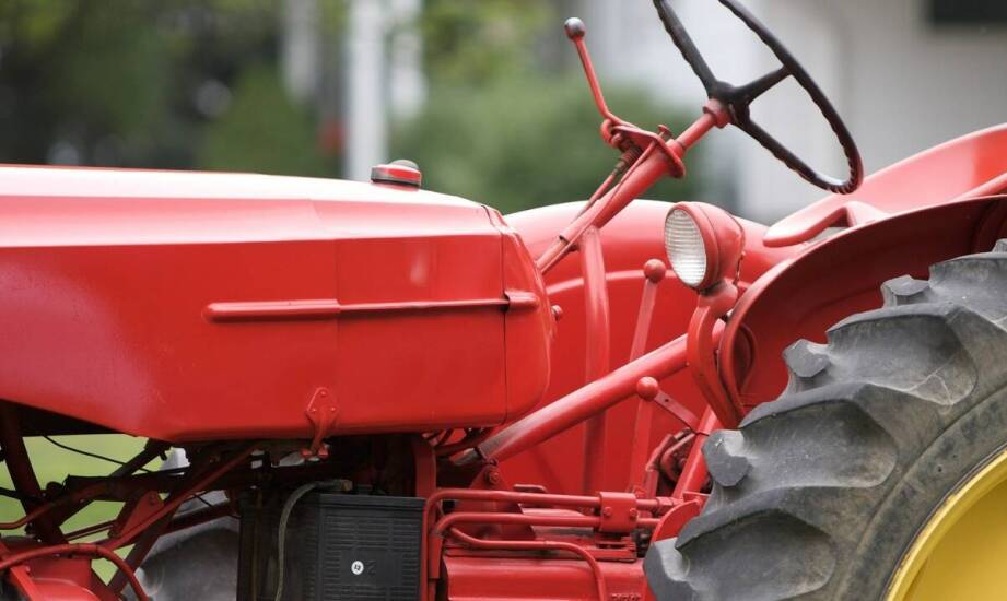 Importer maszyn Krone – jak przebiega proces sprowadzania sprzętu rolniczego