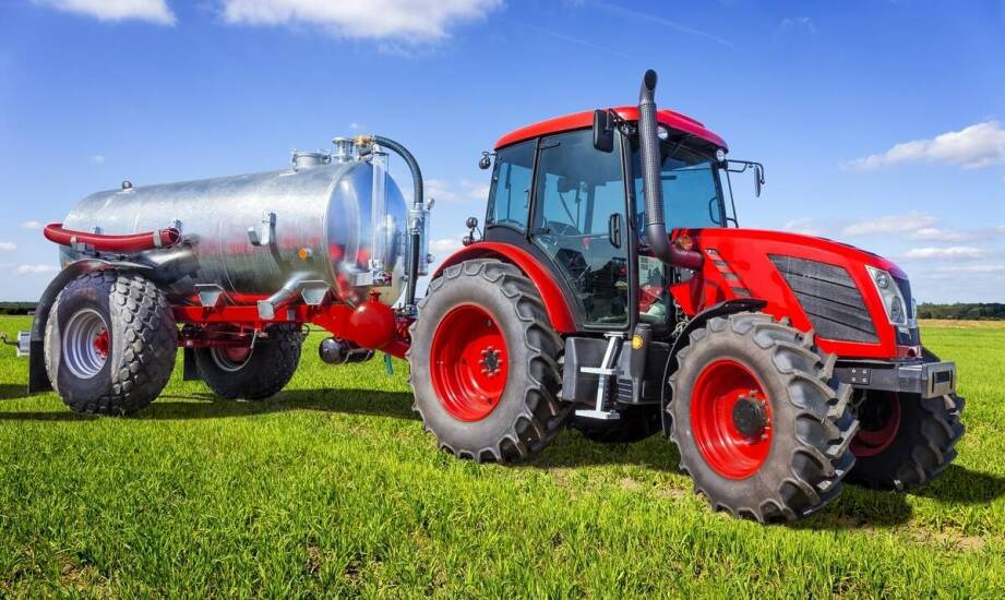 Importer Amazone – jak przebiega proces sprowadzania maszyn rolniczych