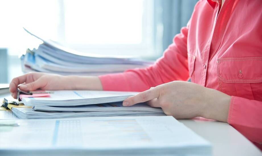 Kadry i płace w firmie – podstawowe informacje i aktualne obowiązki przedsiębiorców