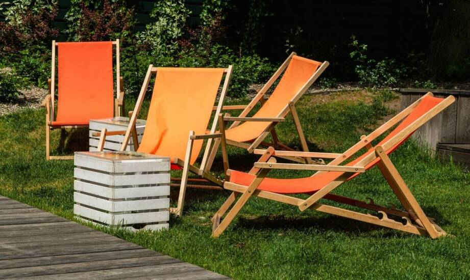 Personalizowane leżaki drewniane – pomysły na unikalny akcent w aranżacji