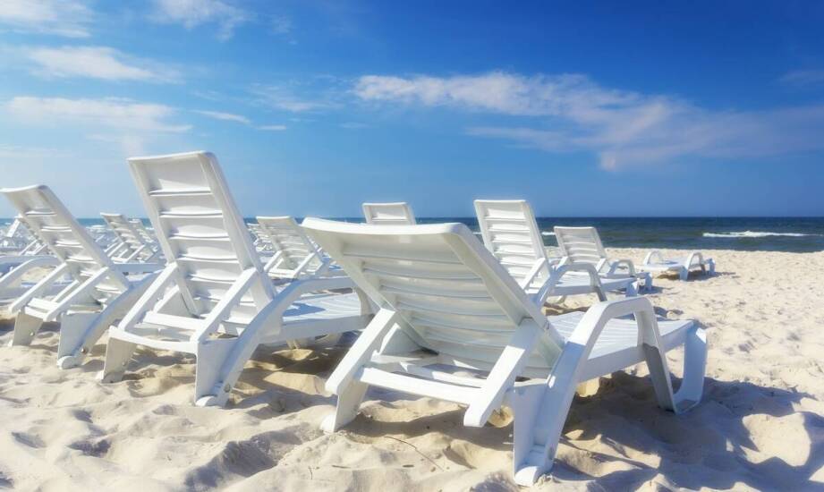 Leżaki z nadrukiem reklamowym – inspiracje na zwiększenie widoczności marki