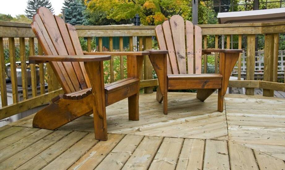 Jak powstają leżaki reklamowe? Etapy realizacji i wybór materiałów