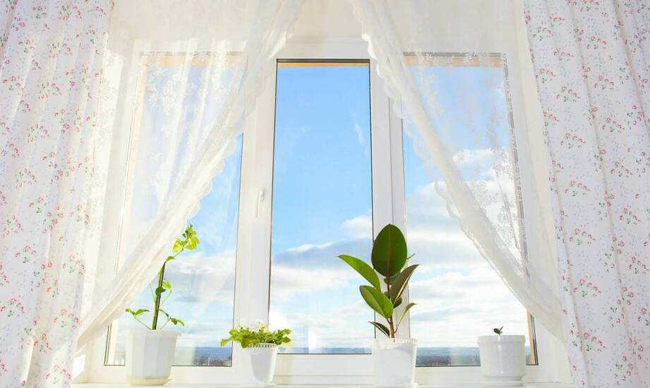 Plastikowe okna – najważniejsze cechy, zalety i popularne rozwiązania