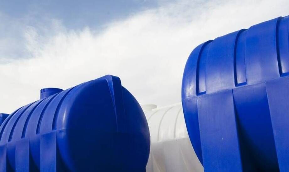 Zbiorniki poliestrowe – zastosowanie, zalety i trwałość na lata