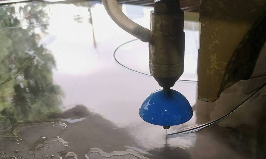 Gromadzenie deszczówki – praktyczne zastosowania zbiorników w gospodarstwie