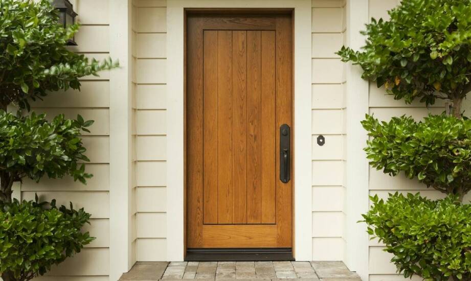 Jak wybrać solidne drzwi wejściowe – najważniejsze wskazówki i porady