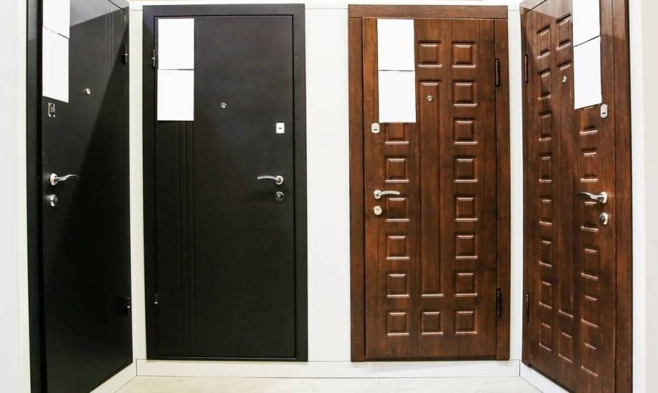 Stolarka drzwiowa – kluczowe informacje o rodzajach, funkcjach i zastosowaniach