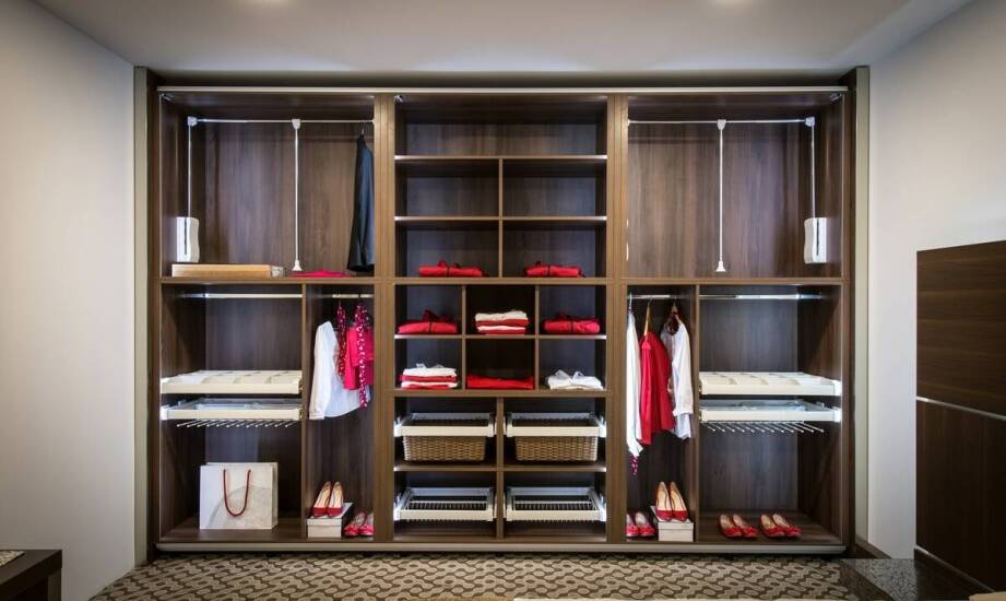 Garderoba szyta na miarę – inspiracje i sprawdzone pomysły na przechowywanie