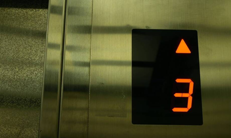 Jak przebiega naprawa wind krok po kroku – etapy i najważniejsze zasady