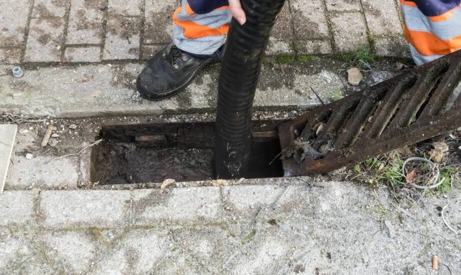 Jak precyzyjnie ustalić przebieg rur kanalizacyjnych i uniknąć awarii