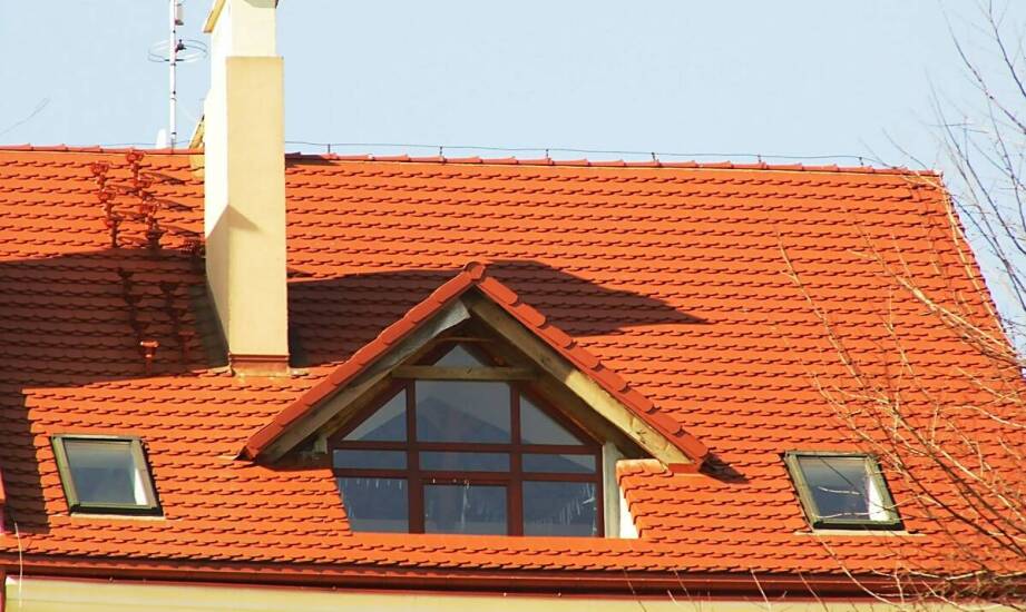 Więźba dachowa – kluczowe rodzaje konstrukcji i ich zastosowanie w budownictwie