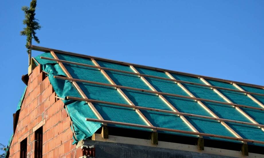 Więźba dachowa – etapy budowy, materiały i najczęstsze błędy