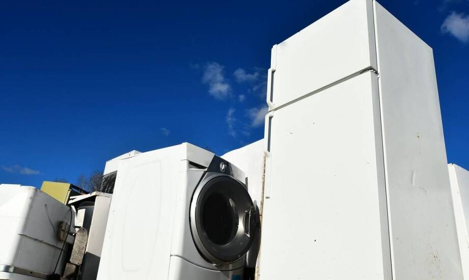 Jak skutecznie osuszyć mieszkanie po zalaniu i zapobiec powrotowi wilgoci