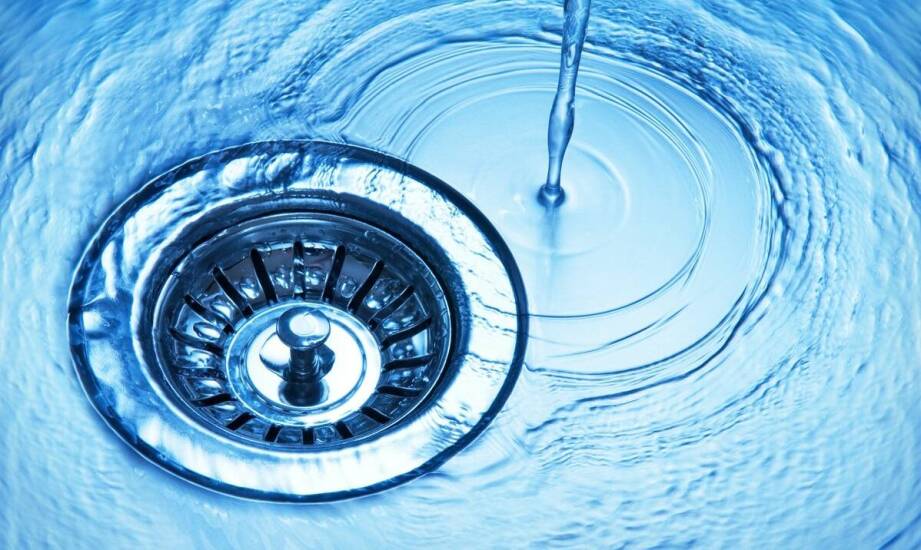 Wczesne oznaki wycieków w instalacjach wodnych – jak je rozpoznać i reagować