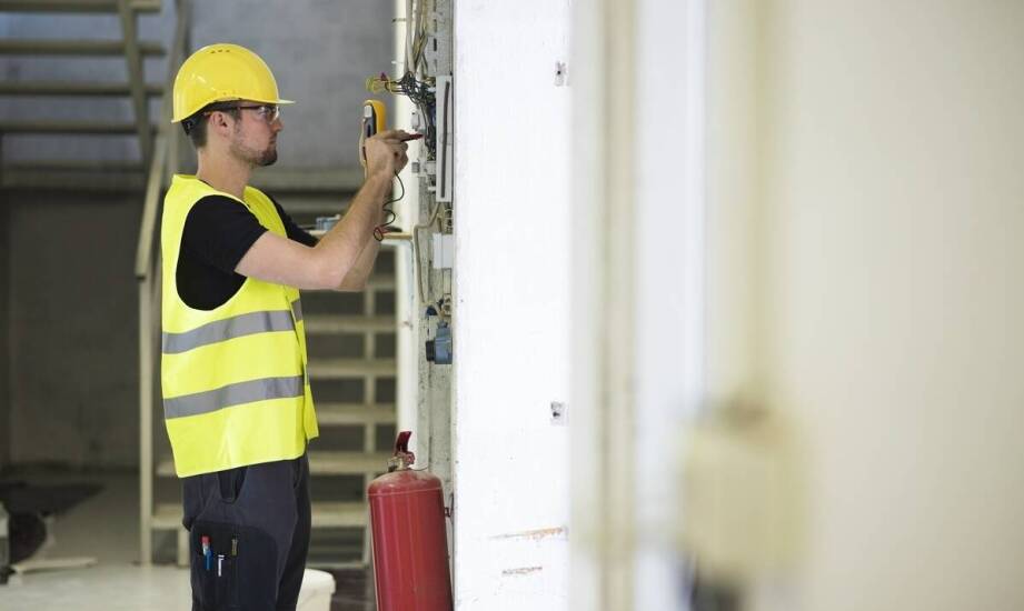 Jak wilgoć wpływa na trwałość budynku i kiedy konieczne jest osuszanie