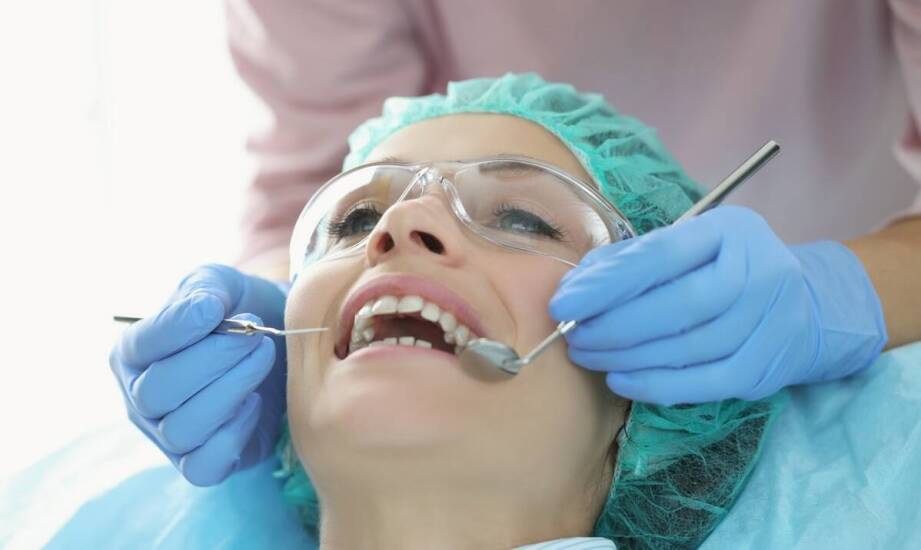 Chirurgia stomatologiczna – jak przygotować się do zabiegów i rekonwalescencji