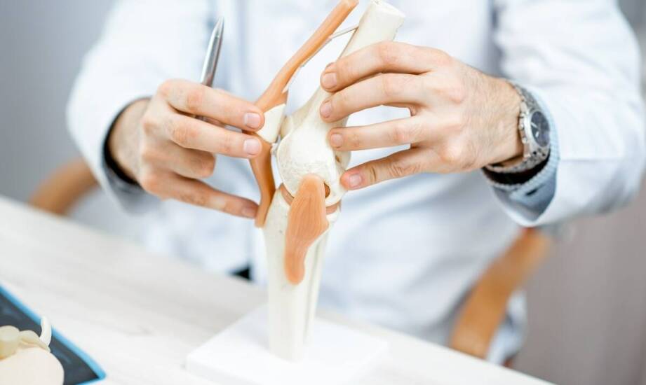 Protezy zębowe i korony – czym są i jakie opcje odbudowy uzębienia istnieją?