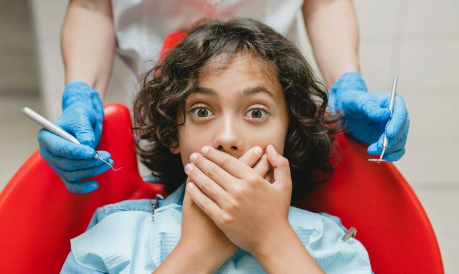 Jak dbać o zdrowie zębów u dzieci – porady i etapy wizyt u stomatologa