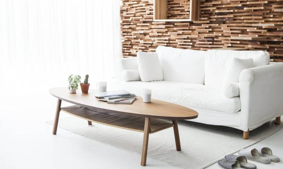 Drewniane stoliki kawowe do salonu – inspiracje i aktualne trendy