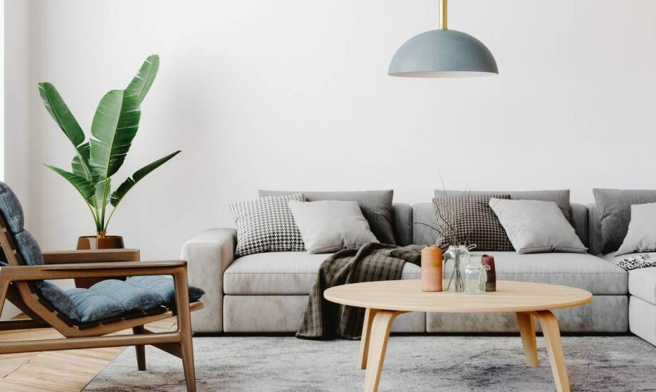 Dlaczego warto wybierać drewniane stoliki kawowe do salonu?