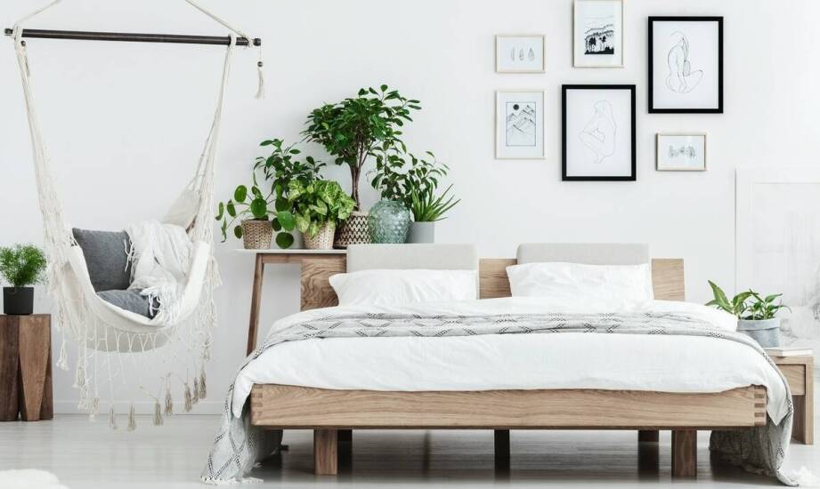 Łóżko z drewna z funkcją podnoszenia – komfort, wygoda i dodatkowa przestrzeń