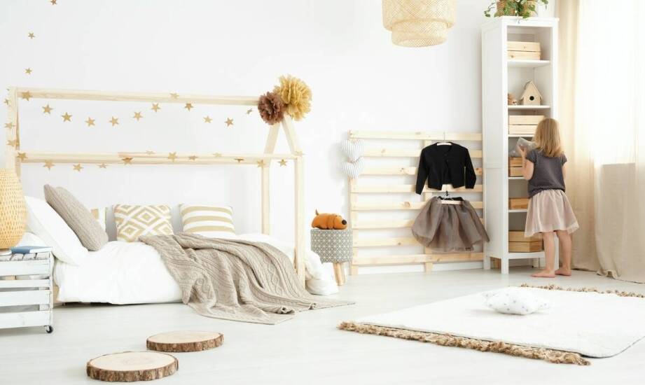 Jak wybrać meble do sypialni z drewna – kluczowe cechy i inspiracje aranżacyjne