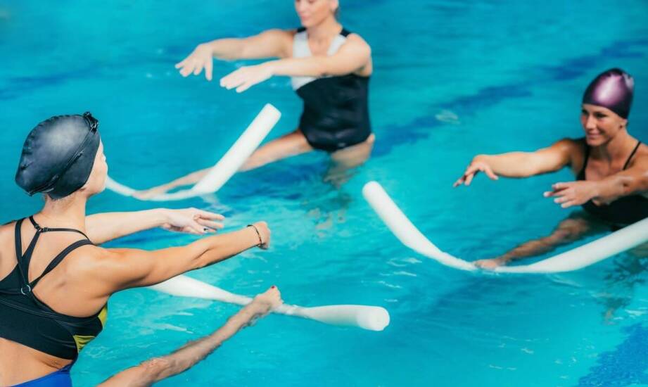 Rehabilitacja w wodzie – jak basen wspiera powrót do sprawności