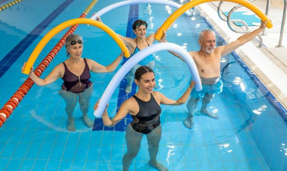 Aqua aerobik – efekty ćwiczeń w wodzie i najważniejsze zasady treningu