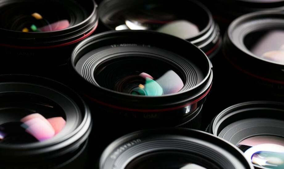 Jak wybrać soczewki twarde? Kluczowe czynniki i etapy doboru