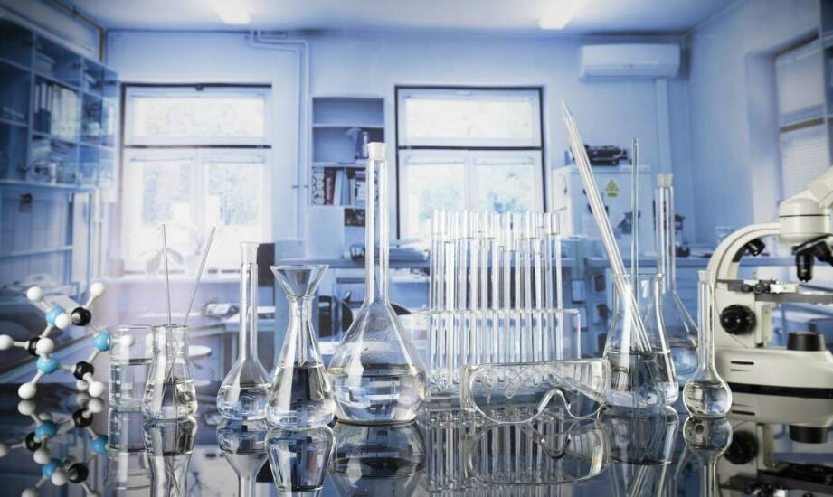 Niezbędne akcesoria i materiały wykorzystywane w codziennej pracy laboratoryjnej