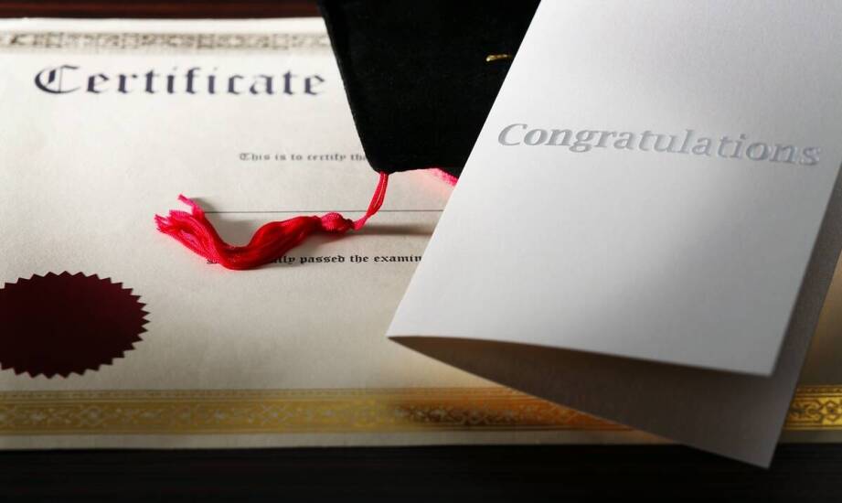 Zdjęcia do dyplomu – wymagania, format i najczęstsze pytania