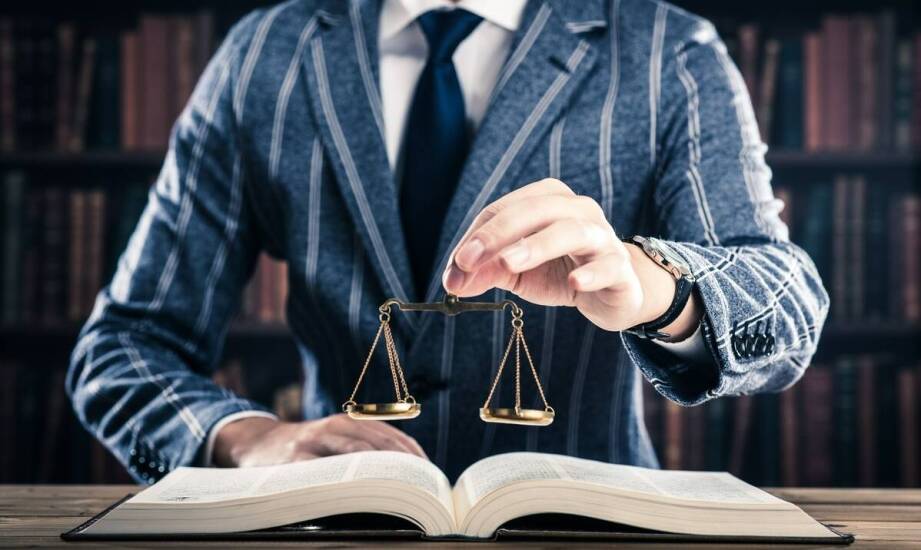 Jak wybrać specjalistę do rozwiązania problemów prawnych w różnych sytuacjach