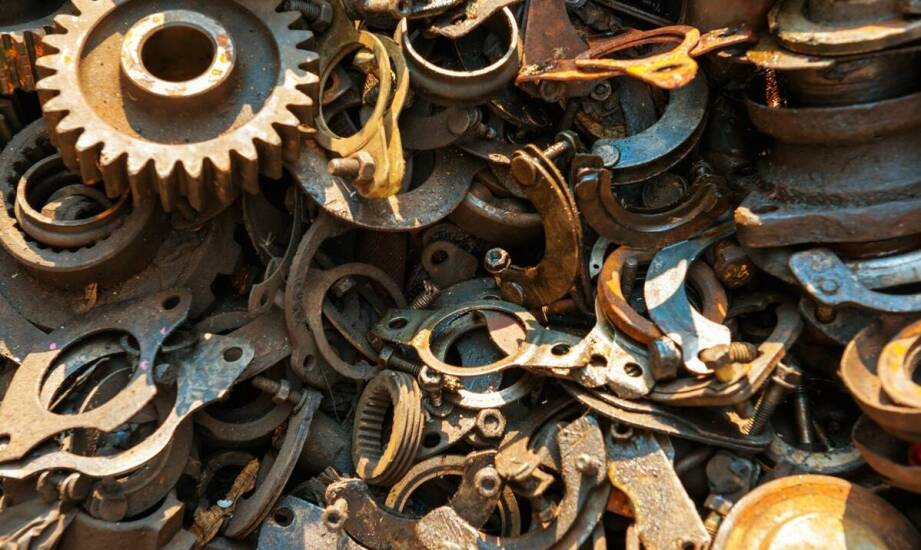 Co wpływa na ceny skupu złomu i jak rozpoznać wartościowe odpady?