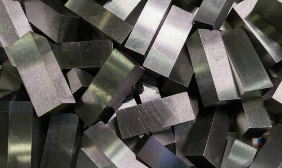 Metale nieżelazne – rodzaje, zastosowania i znaczenie w gospodarce surowcami