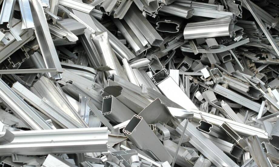 Jak powstaje złom i jakie są etapy jego dalszego przetwarzania?