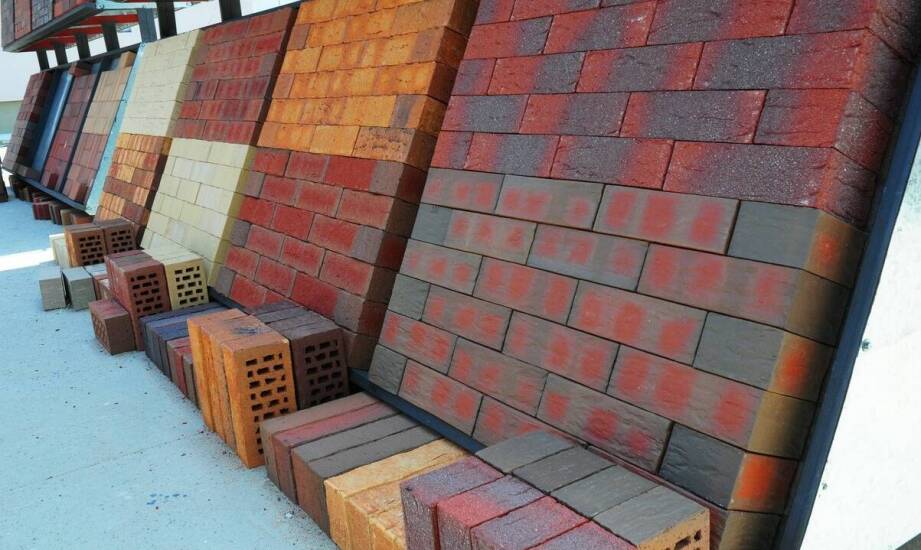 Bloczki ścienne – właściwości, zastosowanie i wpływ na trwałość konstrukcji